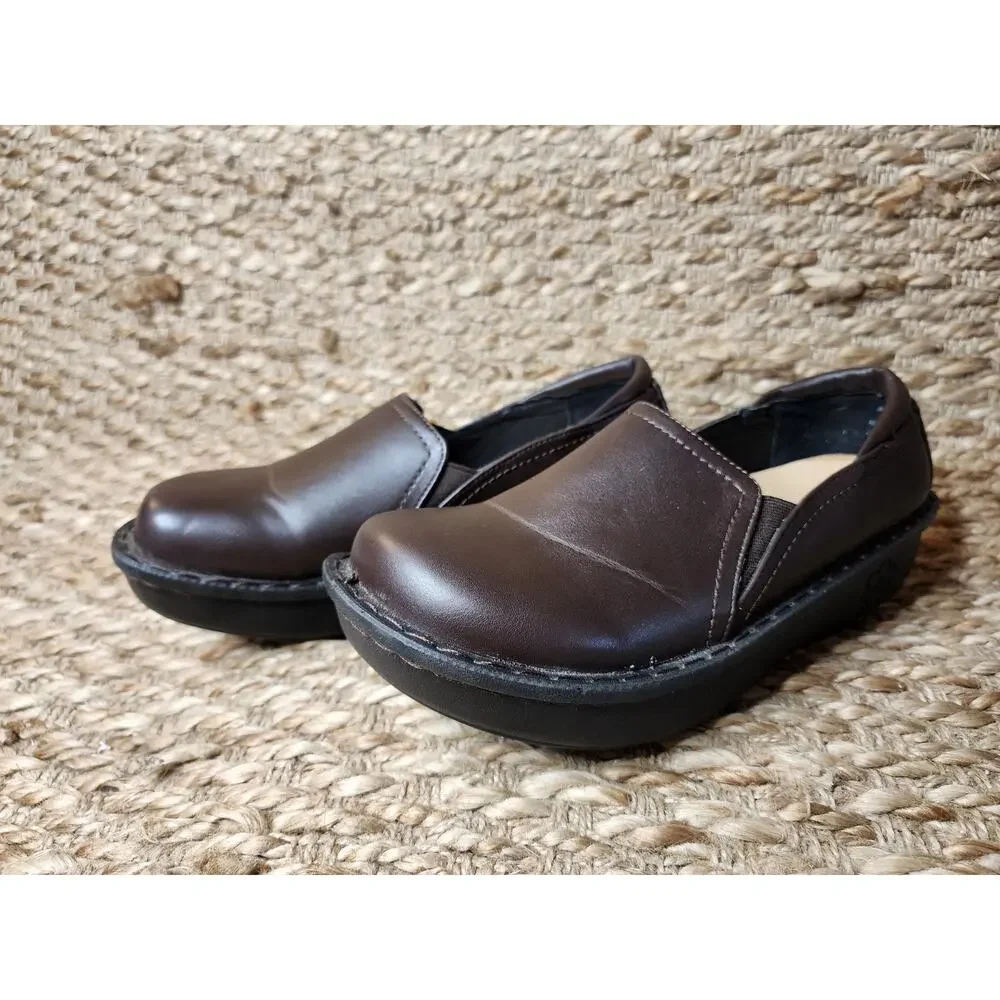Glolily Jenny Slip On Comfort Shoes Clogs Vegan Brown Women's Size 8.5 M
